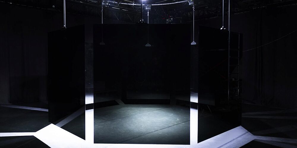 Première DARK, un nouveau spectacle pendant TROUBLE #13